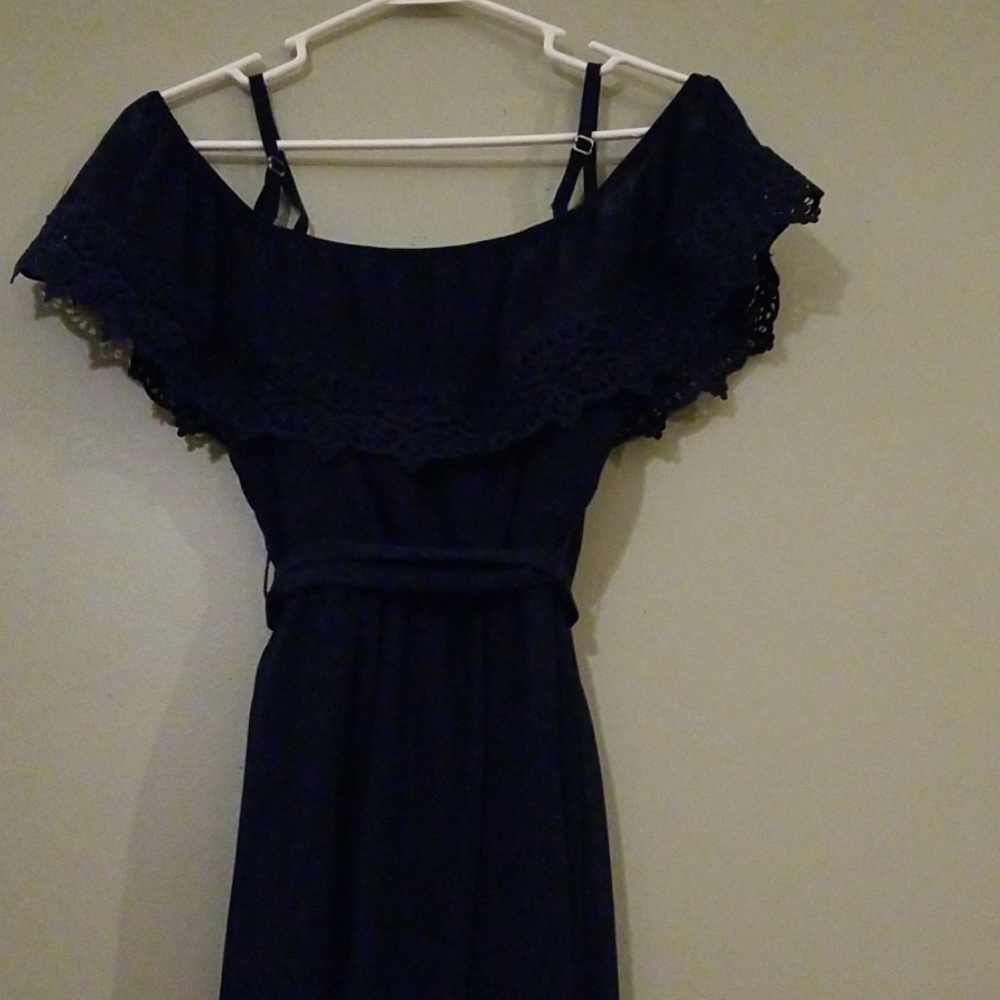 Dress - Picture 6 of 7
